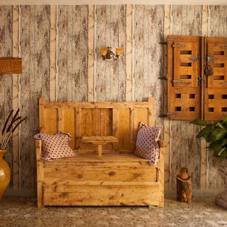 Apartamentos Rurales La Posada De Donato นูเอวาลอส ภายนอก รูปภาพ