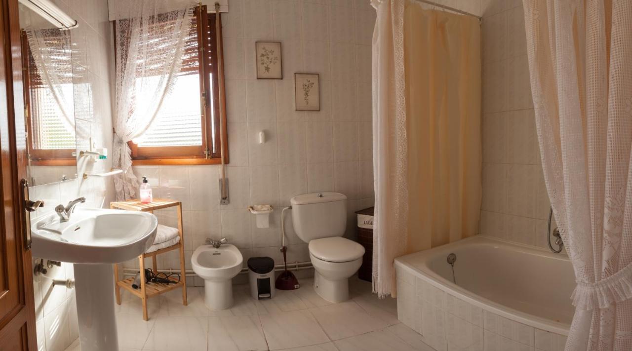 Apartamentos Rurales La Posada De Donato นูเอวาลอส ภายนอก รูปภาพ